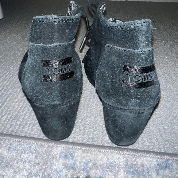 Toms Lace Up Bootie Wedges, Black, Size 8 - Picture 3 of 7
